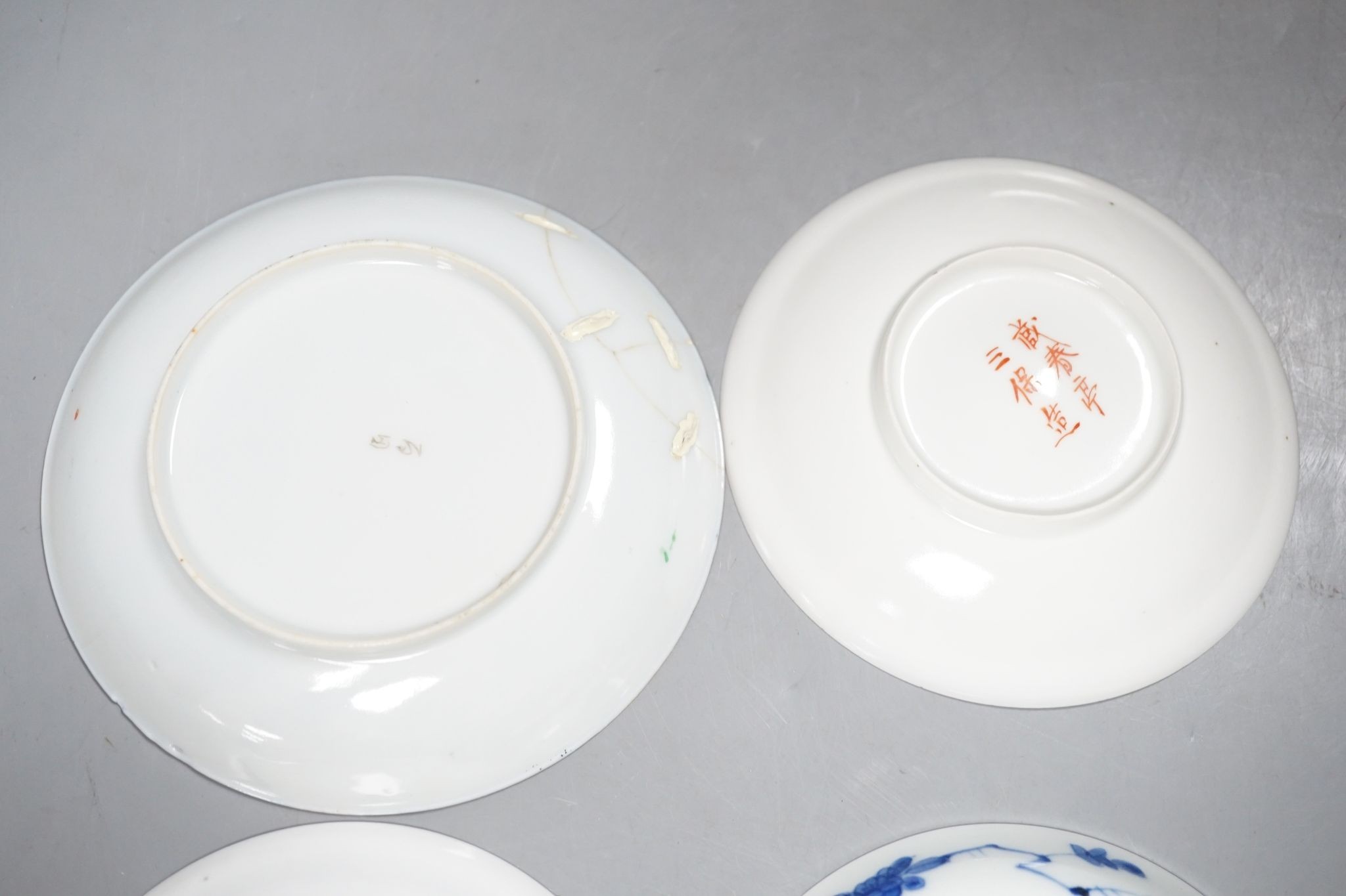 A group of Japanese porcelain tea wares and a rice bowl and cover